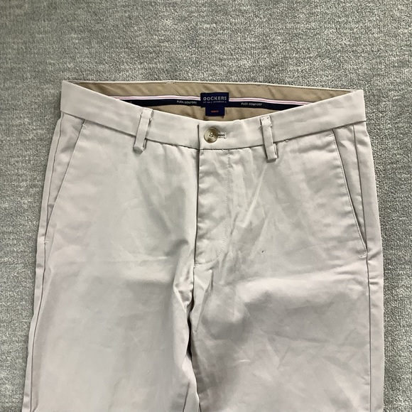 Dockers Flex Comfort Slimfit Tan Khakis W30 L29 - Picture 3 of 7